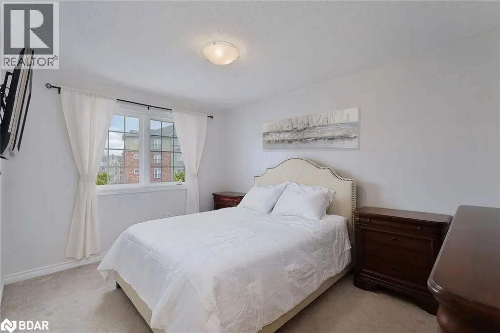 57 FERNDALE Drive S Unit# 7, #7