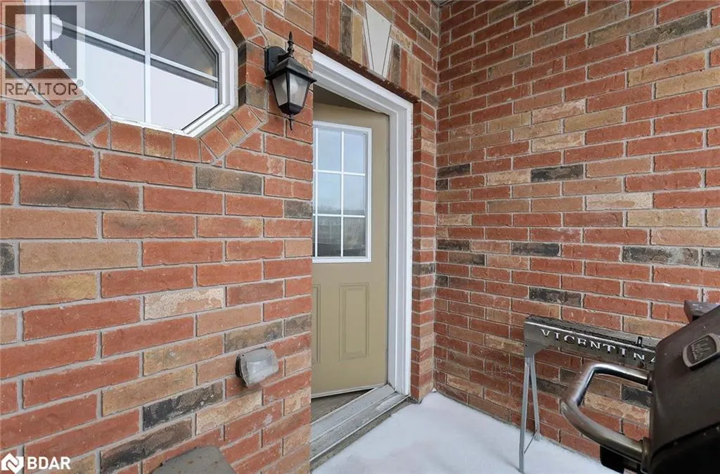 57 FERNDALE Drive S Unit# 7, #7