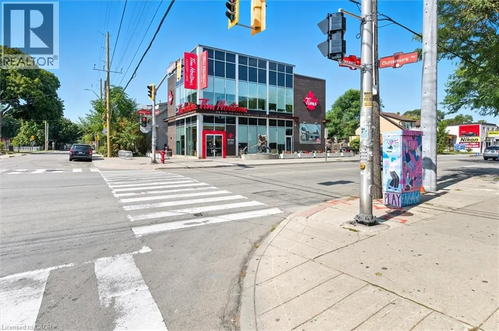 163 GROSVENOR Avenue N
