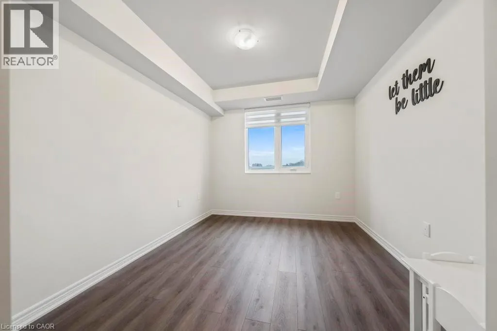 2750 KING Street E Unit# 215, #215