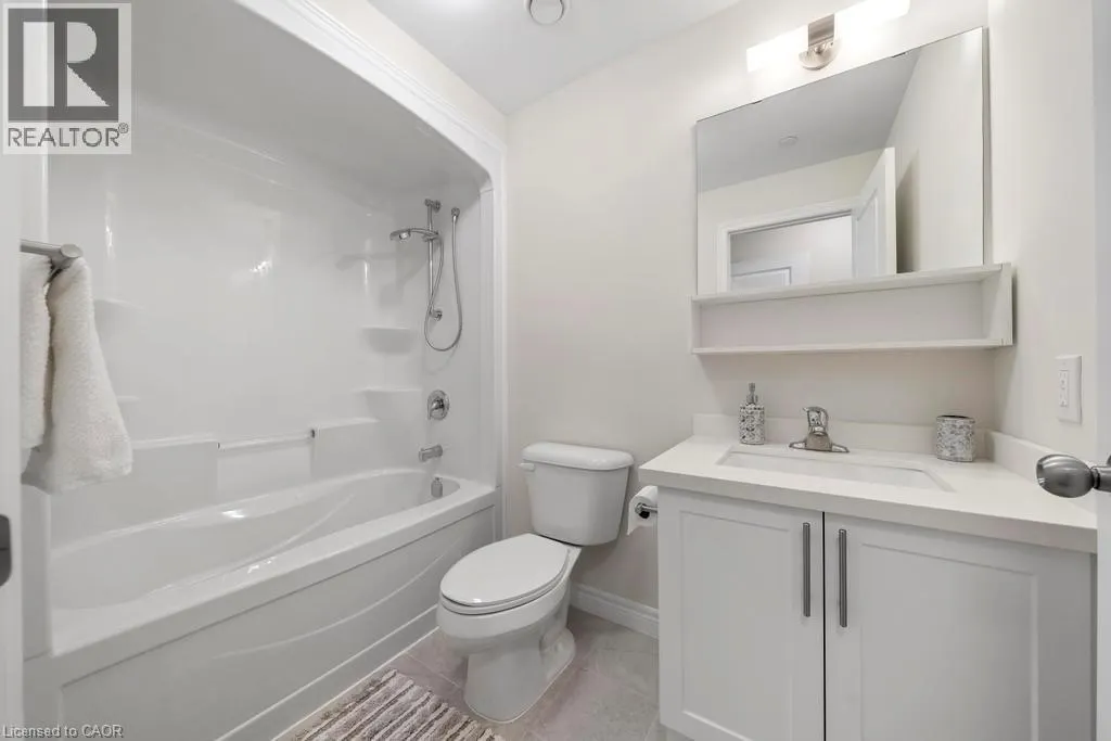 2750 KING Street E Unit# 215, #215