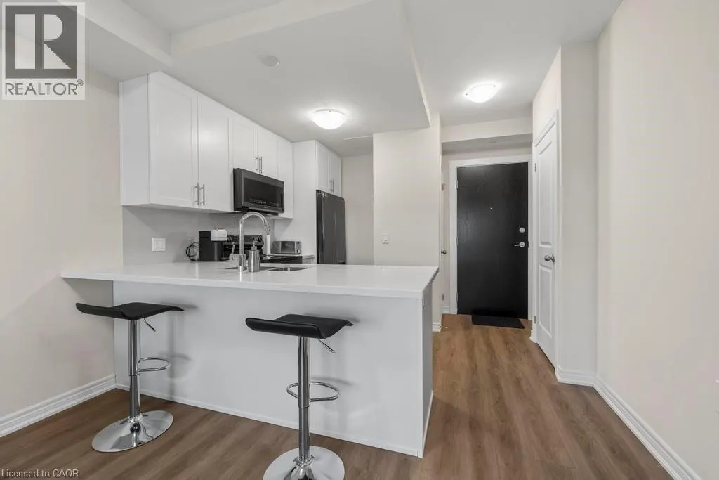 2750 KING Street E Unit# 215, #215