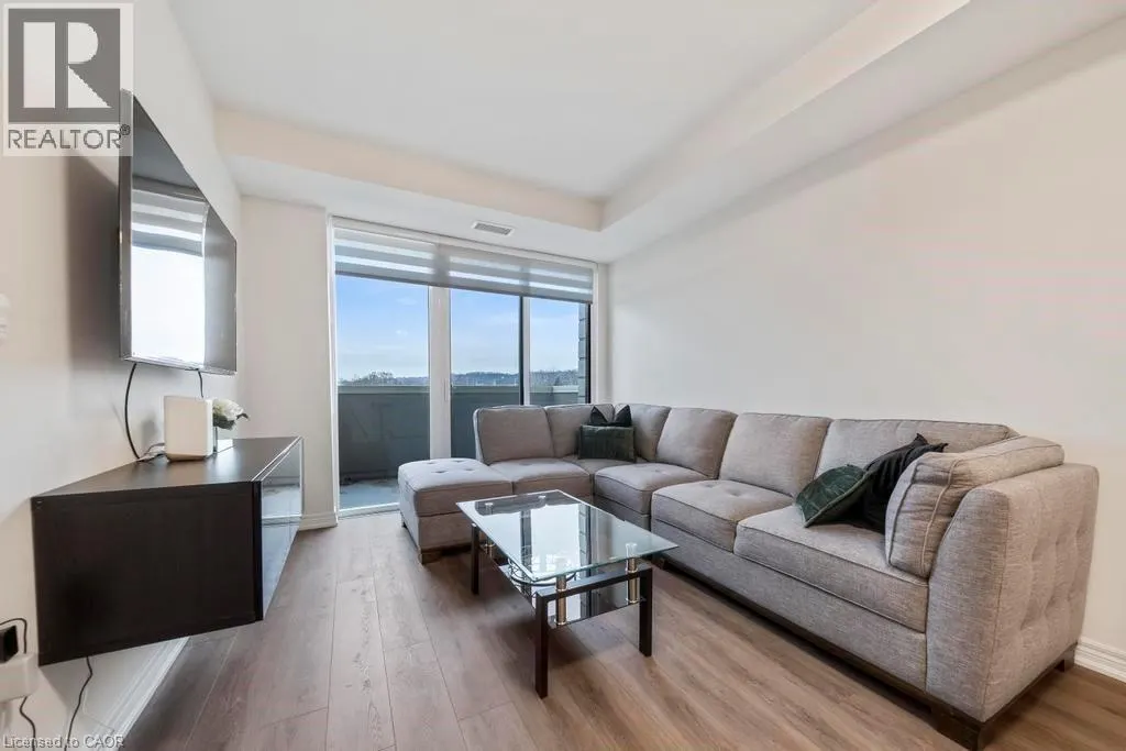 2750 KING Street E Unit# 215, #215