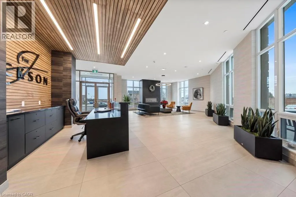 2750 KING Street E Unit# 215, #215