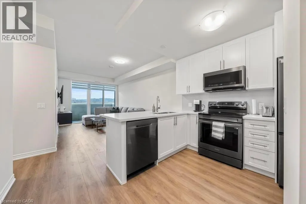 2750 KING Street E Unit# 215, #215