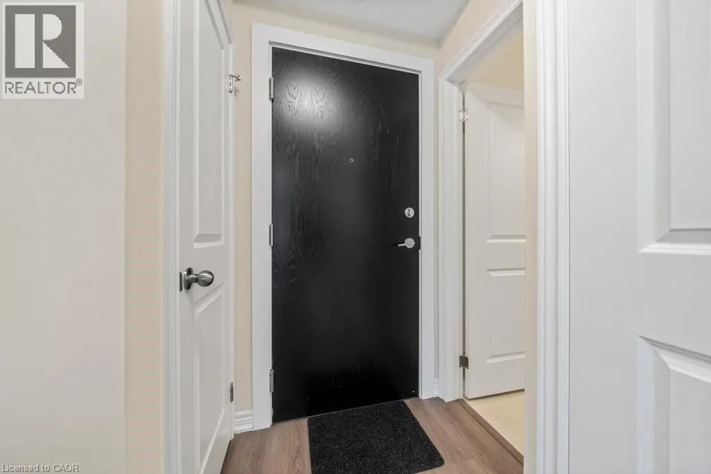 2750 KING Street E Unit# 215, #215