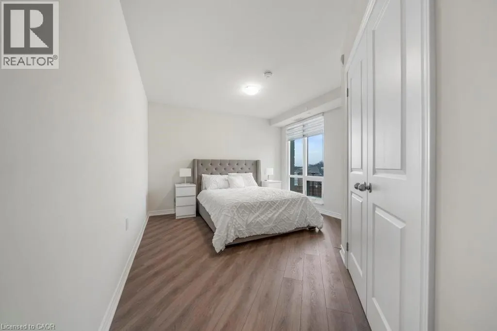 2750 KING Street E Unit# 215, #215