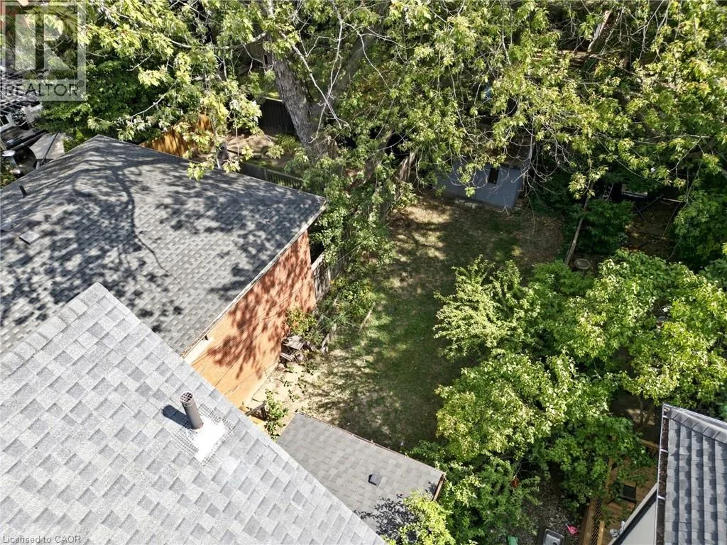 13 BRUCE Street