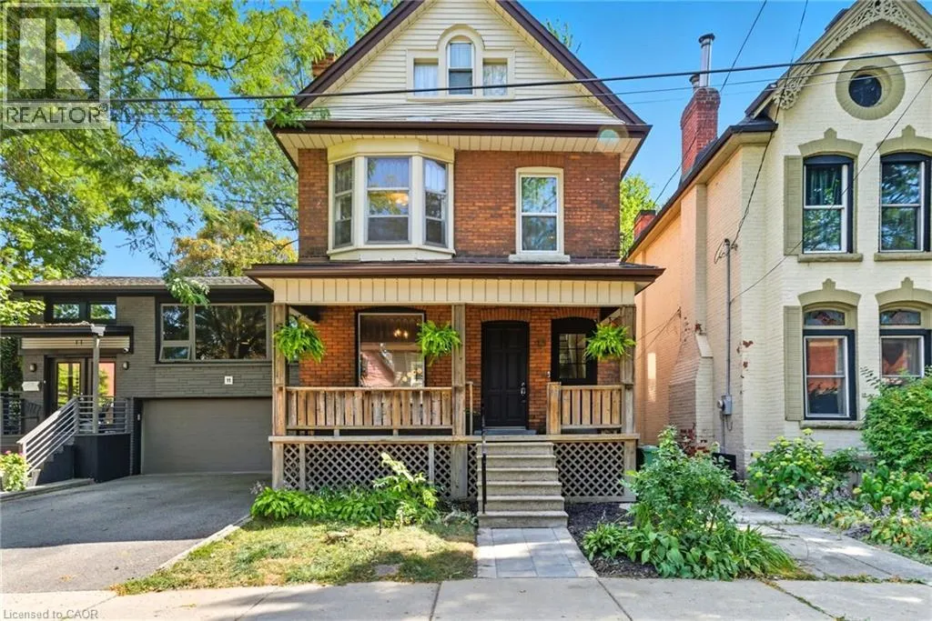 13 BRUCE Street