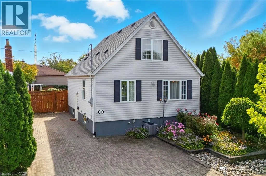 39 CLAYBURN Avenue
