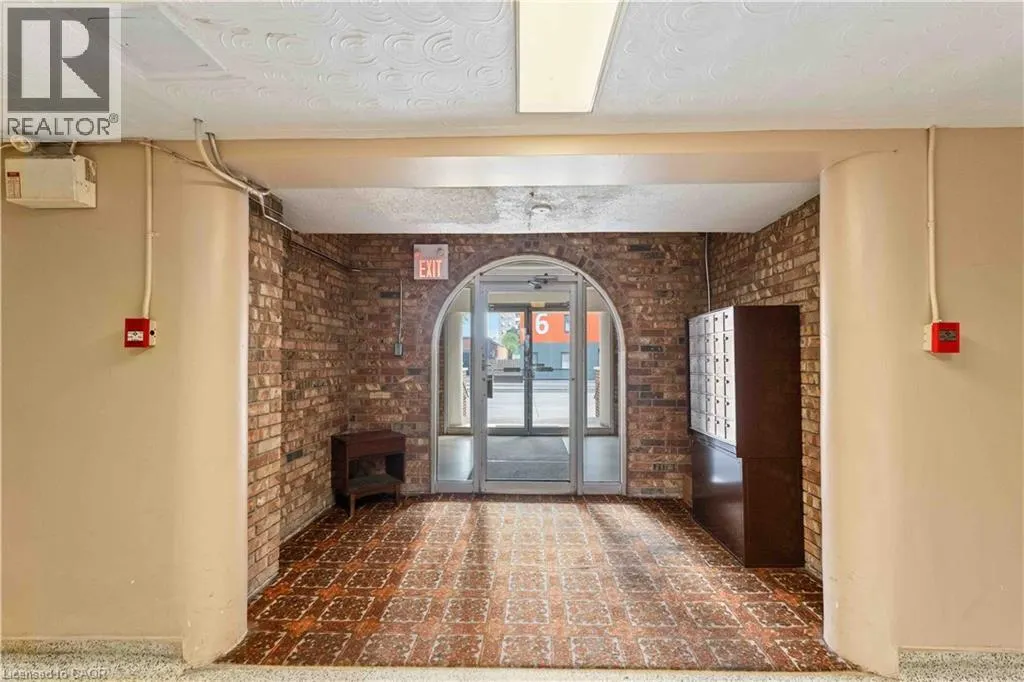 269 PARKDALE Avenue N Unit# 403, #403