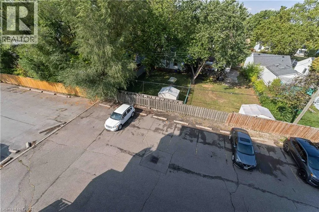 269 PARKDALE Avenue N Unit# 403, #403