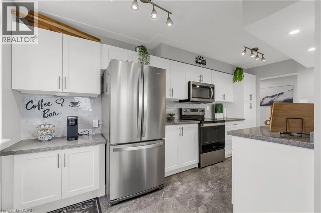 40 HARRISFORD Street Unit# 608, #608