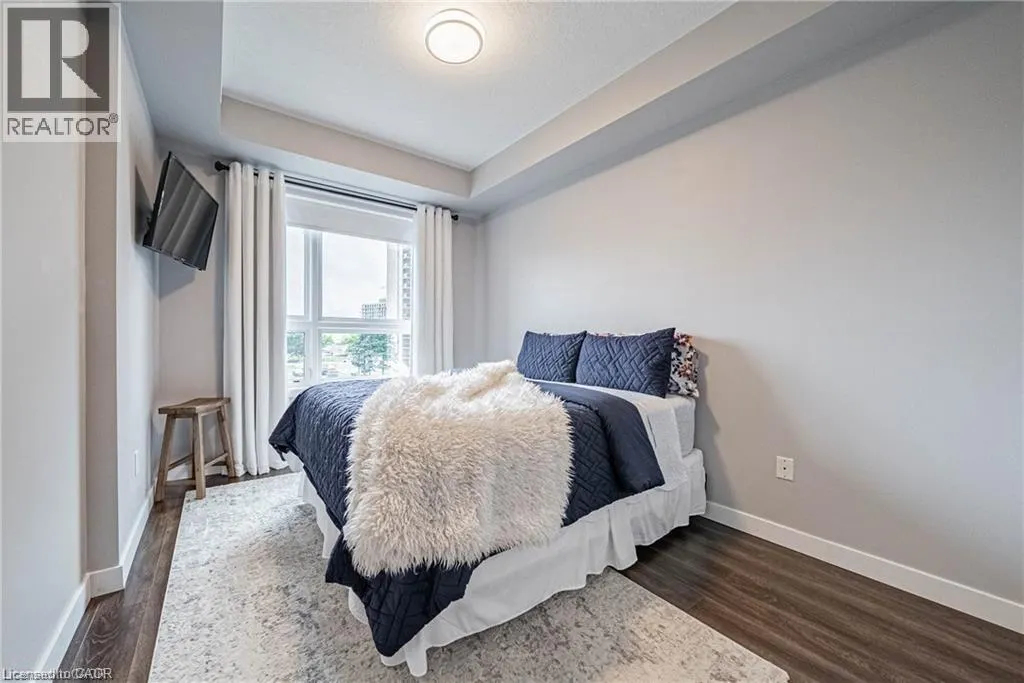 35 SOUTHSHORE CRESCENT Crescent Unit# 321, #321