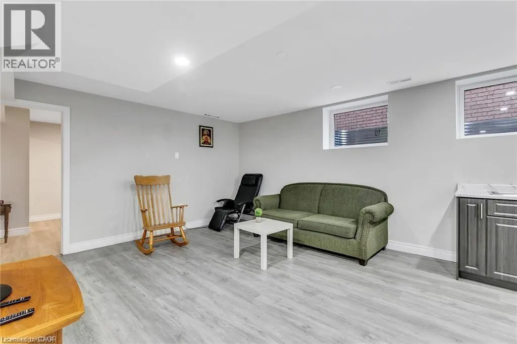916 MAGDALENA Court Unit# B, #B
