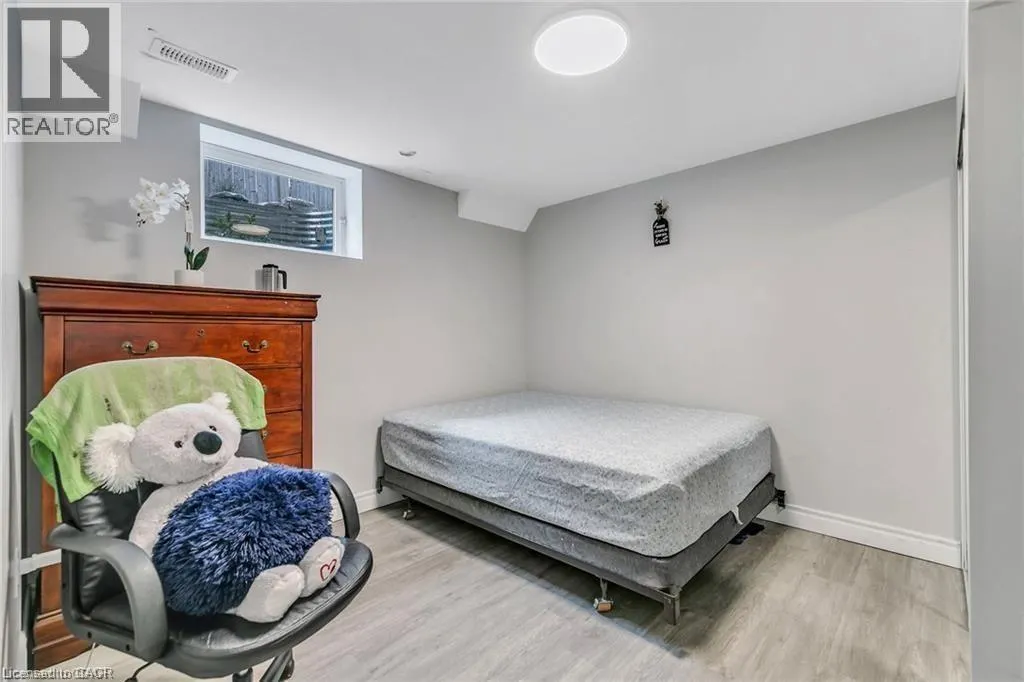 916 MAGDALENA Court Unit# B, #B