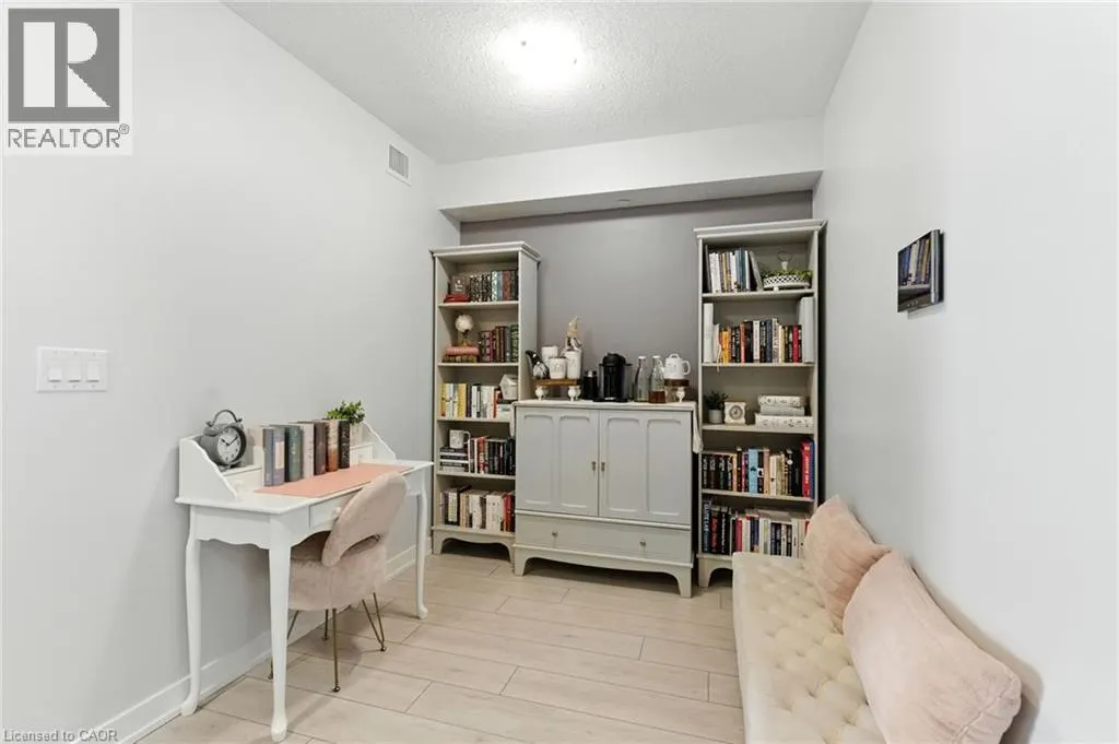 3210 DAKOTA Common Unit# a609, #a609