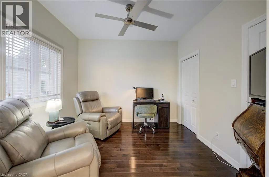 900 DOON VILLAGE Road Unit# 15, #15
