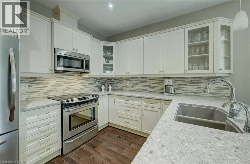 900 DOON VILLAGE Road Unit# 15, #15