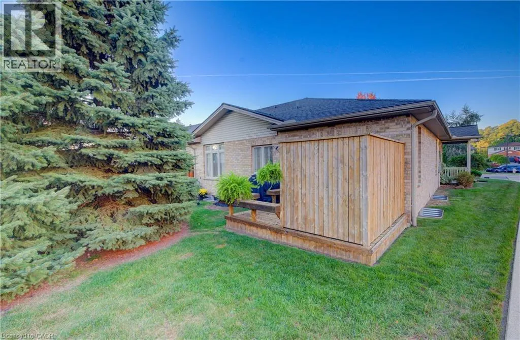 900 DOON VILLAGE Road Unit# 15, #15