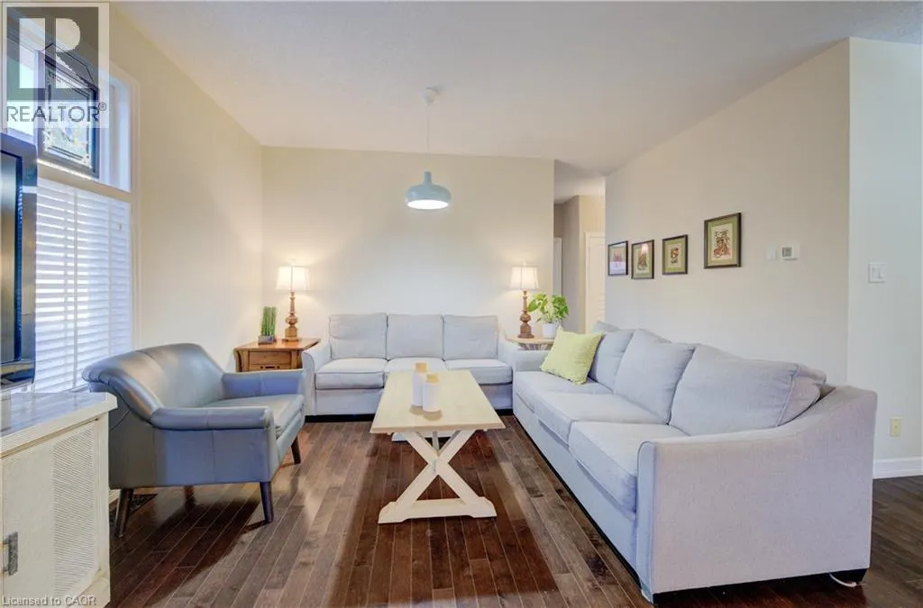 900 DOON VILLAGE Road Unit# 15, #15