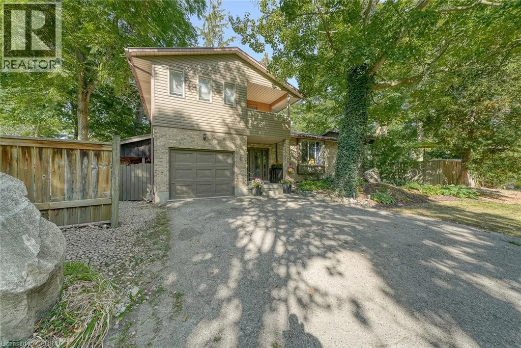248 VANSITTART Avenue