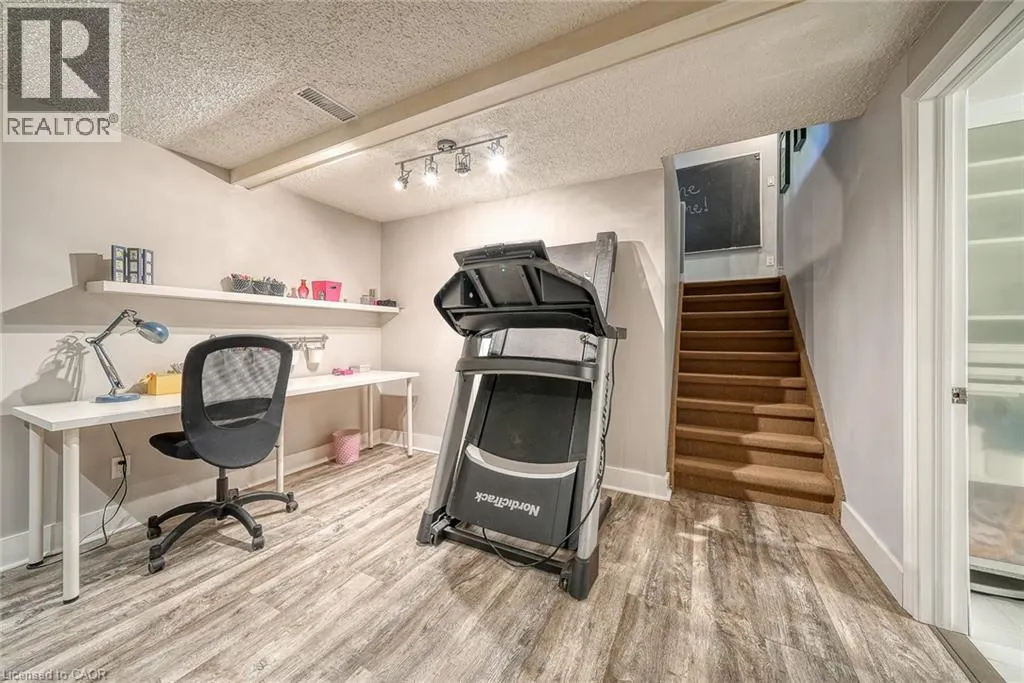 248 VANSITTART Avenue