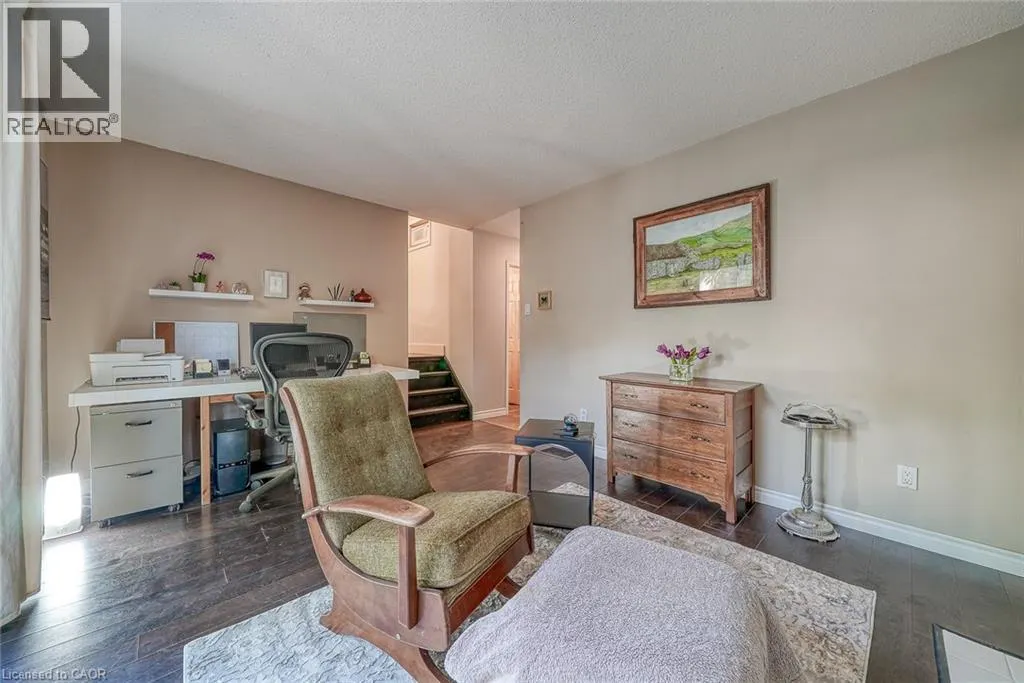 248 VANSITTART Avenue