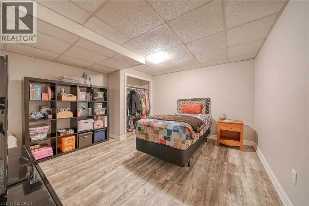 248 VANSITTART Avenue