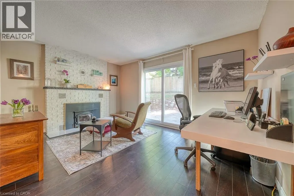 248 VANSITTART Avenue