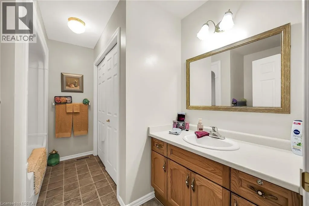 570 WEST Street Unit# 20, #20