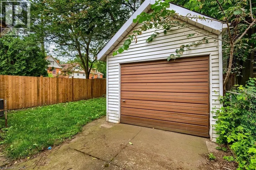 30 WEBBER Avenue
