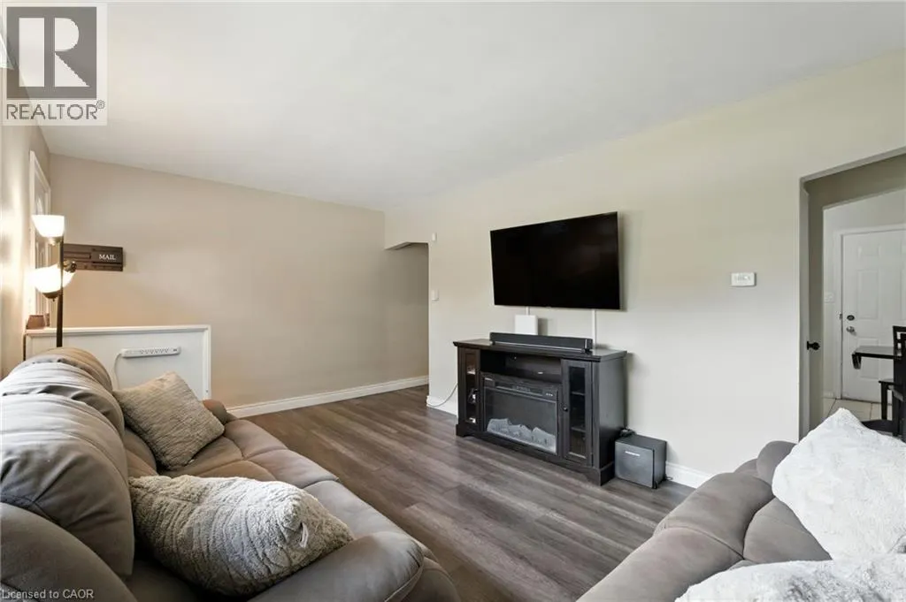 11 EASTVALE Place