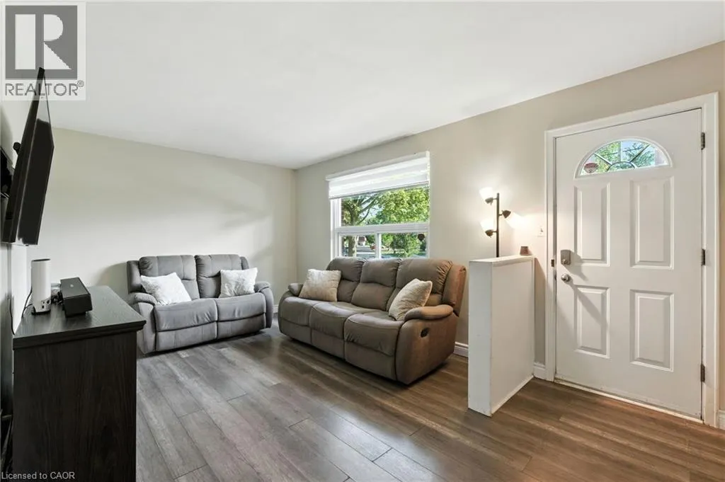 11 EASTVALE Place
