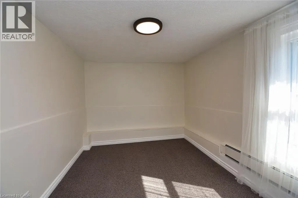 265 HUNTER Street W
