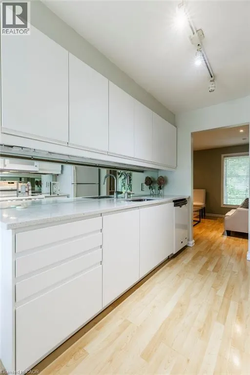 1556 KERN'S Road Unit# 3, #3