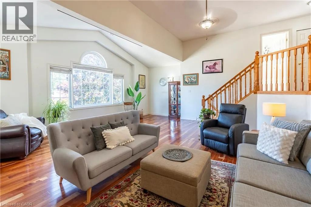 564 WILLOW WOOD Drive