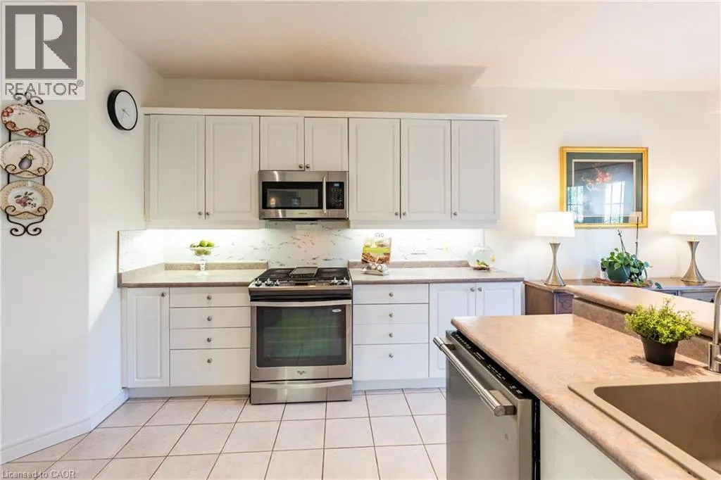 564 WILLOW WOOD Drive