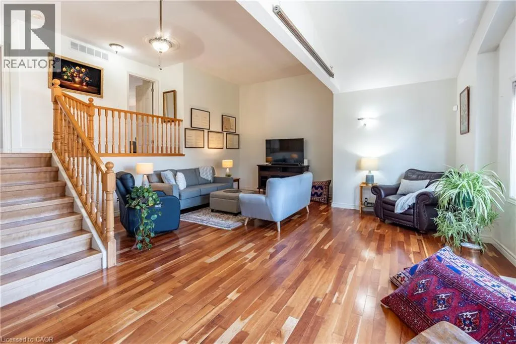 564 WILLOW WOOD Drive