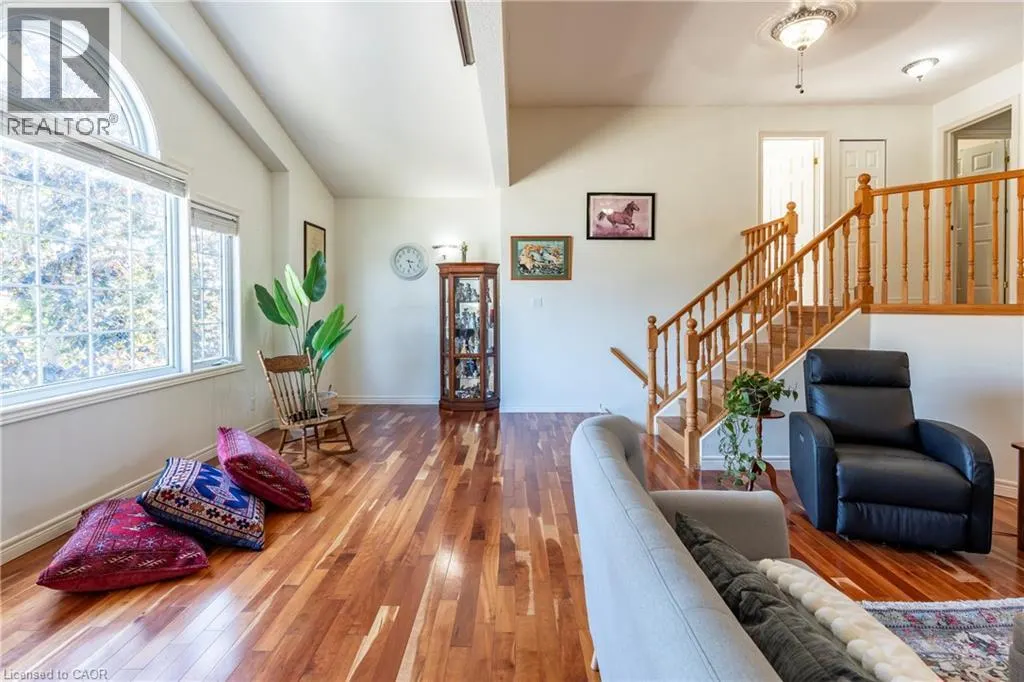 564 WILLOW WOOD Drive