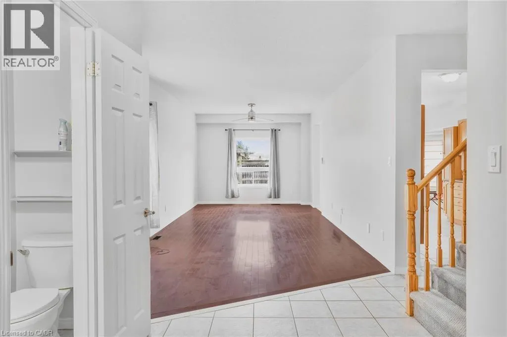 11 MEADOW WOOD Crescent Unit# Upper, #Upper