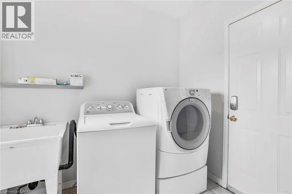 11 MEADOW WOOD Crescent Unit# Upper, #Upper