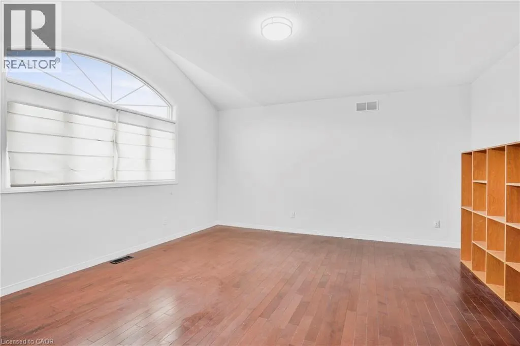 11 MEADOW WOOD Crescent Unit# Upper, #Upper