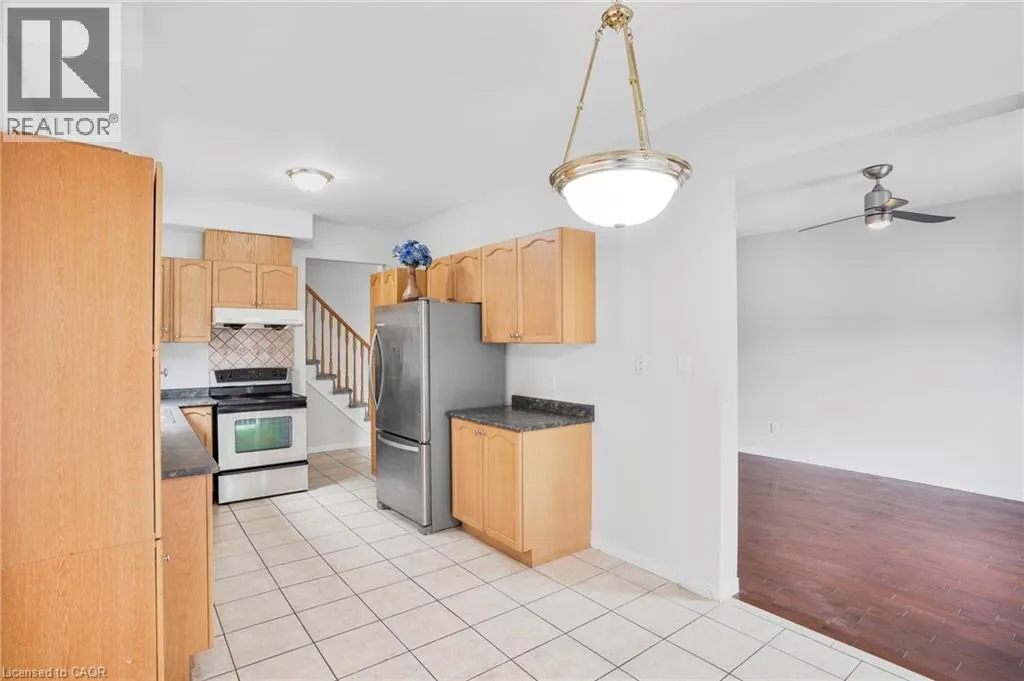 11 MEADOW WOOD Crescent Unit# Upper, #Upper