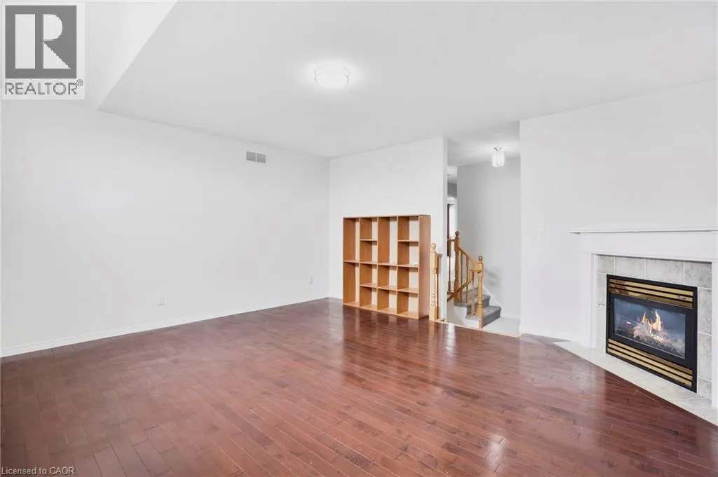 11 MEADOW WOOD Crescent Unit# Upper, #Upper