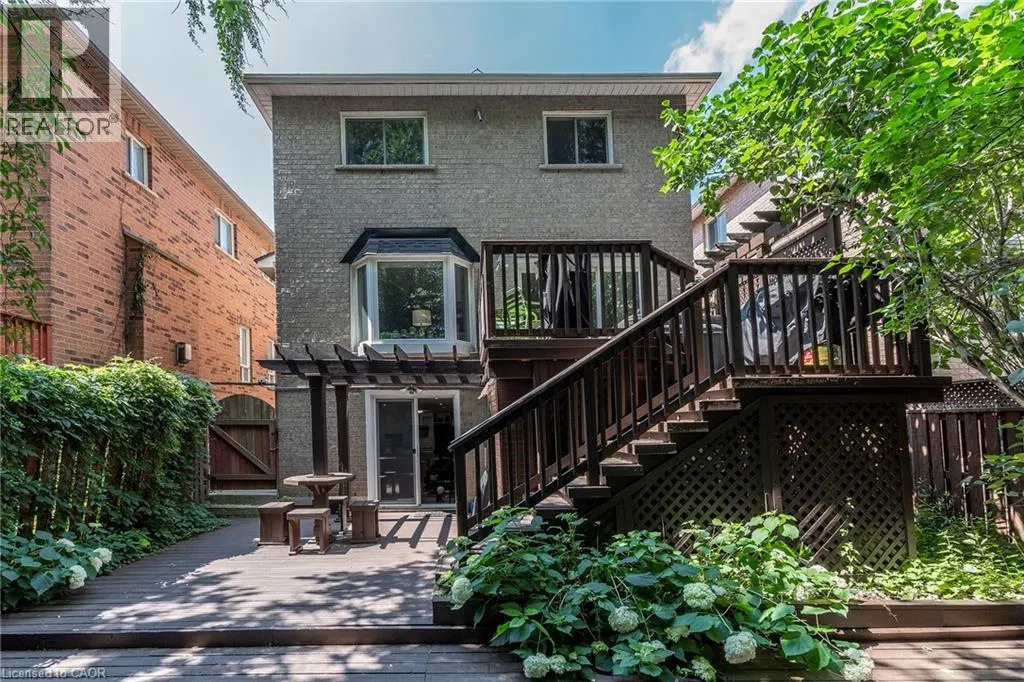 3770 FOREST BLUFF Crescent