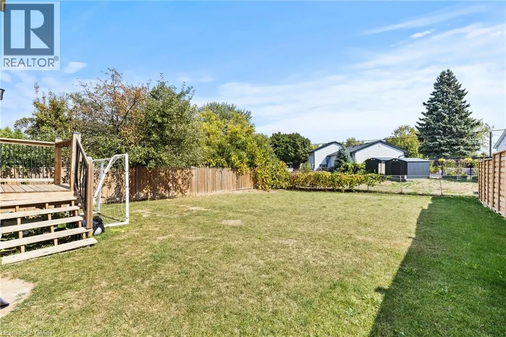 44 LECKIE Avenue