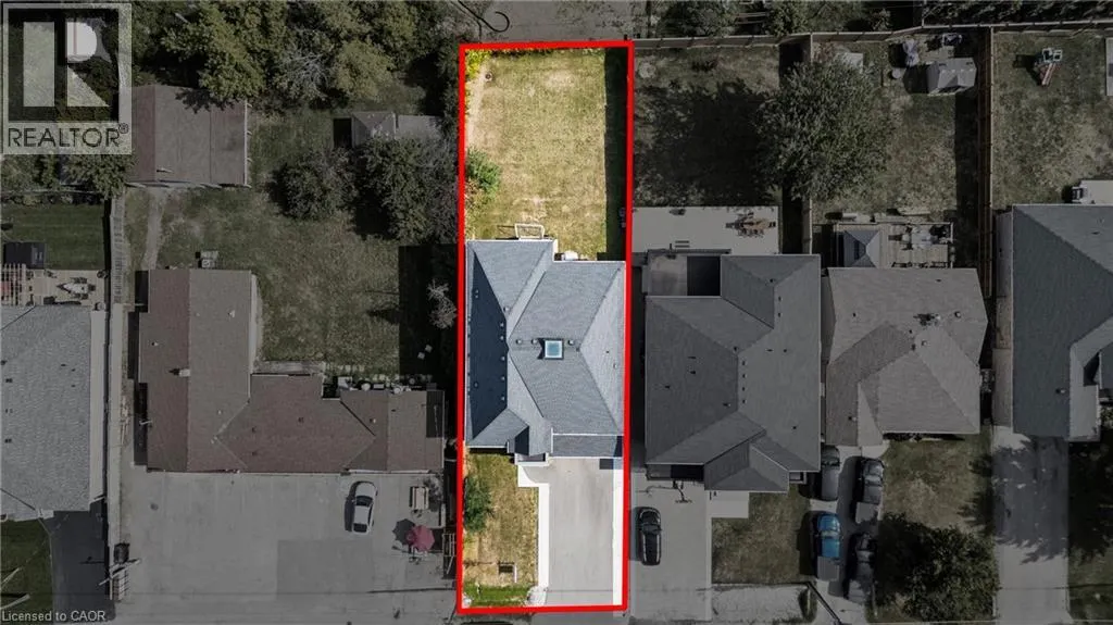 44 LECKIE Avenue