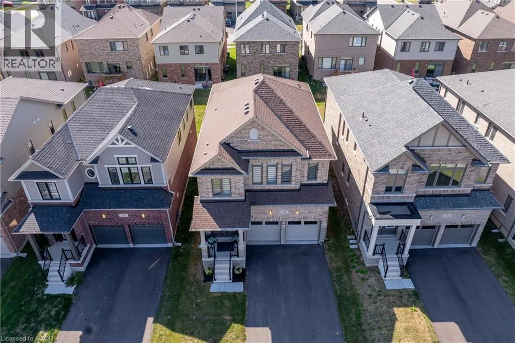 18 PRINCE PHILIP BLVD Boulevard