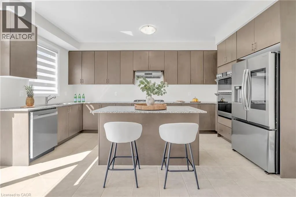 18 PRINCE PHILIP BLVD Boulevard